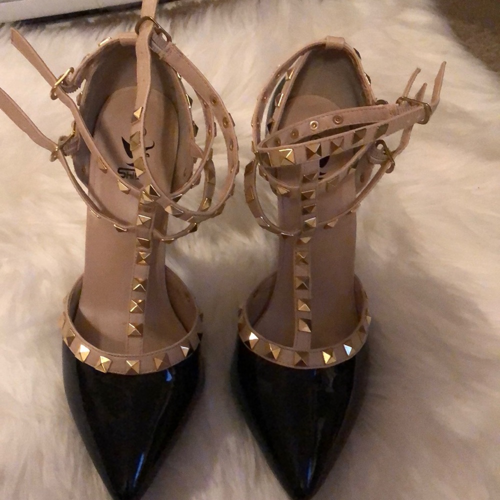 Nude and Black Shoes size 8